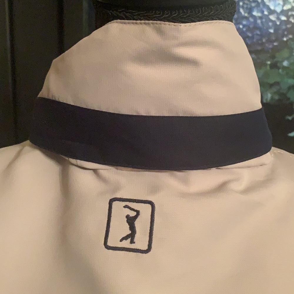 - PGA Tour WINDBREAKER XL With Stowaway Hood